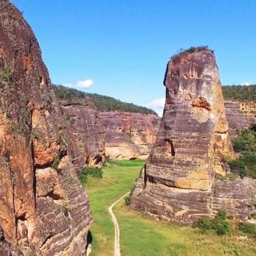 Roteiro Serra da Capivara, Cânions do Viana, Serra das Confusões e Poço Jorrante Violeto